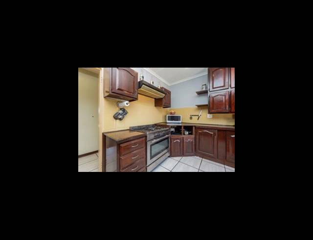 3 BEDROOM HOUSE FOR SALE IN BRACKENHURST